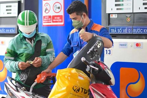 Giá xăng dầu giảm rất sâu từ đêm nay, mức giảm lên đến 8.000 đồng/lít