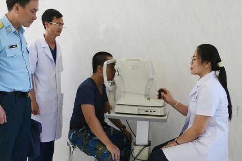 Bảo đảm công tác y tế, chăm sóc sức khỏe cho chiến sĩ mới ngay từ đầu mùa huấn luyện
