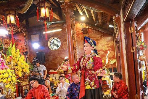 Di sản bước vào không gian số