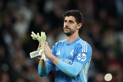 Courtois phá kỷ lục Champions League