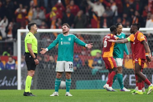 Premier League sa sút ở Champions League: Lời cảnh báo từ vòng 1/8