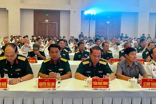 Quân khu 7 gặp mặt đầu Xuân 1.200 đại biểu cán bộ cao cấp đang nghỉ hưu, nghỉ công tác