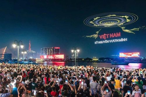 Nhịp đập của một Việt Nam đang tự tin vươn mình trên hành trình phát triển.