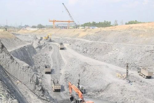 Rộn ràng khí thế thi công đầu năm trên công trường Thủy điện Trị An mở rộng