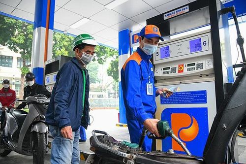 Xăng E5RON92 tiếp tục giảm hơn 400 đồng/lít