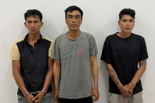 Trộm máy bơm nước bán lấy tiền tiêu xài