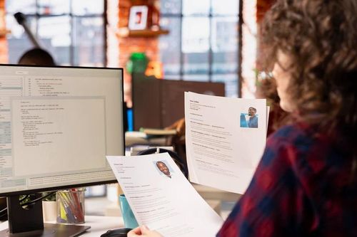Bí quyết tạo CV xin việc ghi điểm với nhà tuyển dụng năm 2026