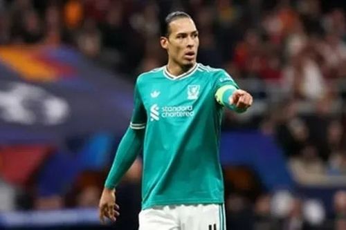 Virgil van Dijk lên tiếng sau khi Arne Slot chỉ trích trận thua Galatasaray