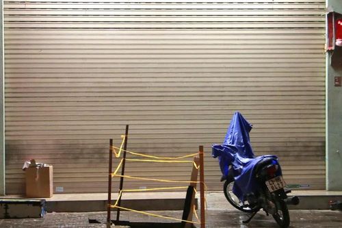 Đà Nẵng: Người đàn ông suýt rơi xuống hố sụt trên vỉa hè