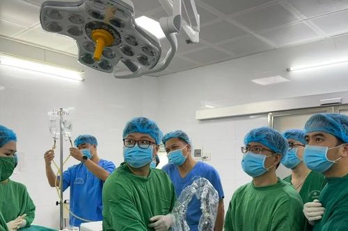 Quên tháo sonde JJ sau mổ sỏi, cảnh báo biến chứng nguy hiểm