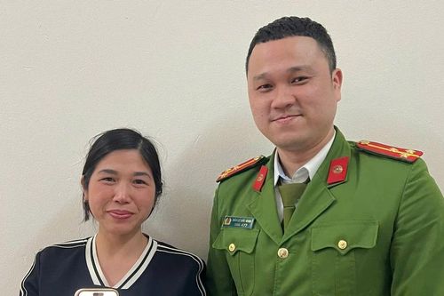 Con gái nhận tiền từ tài khoản lạ, người mẹ đến công an trình báo