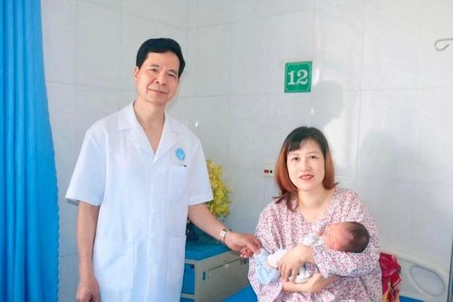 Cứu hai mẹ con sản phụ bị huyết khối tĩnh mạch sâu đặc biệt nguy hiểm