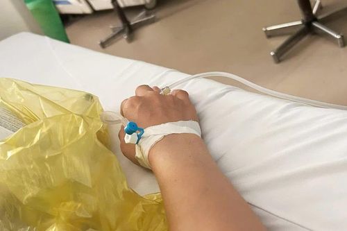 Hơn 60 người ở Rạch Giá nghi ngộ độc sau khi ăn bánh kem