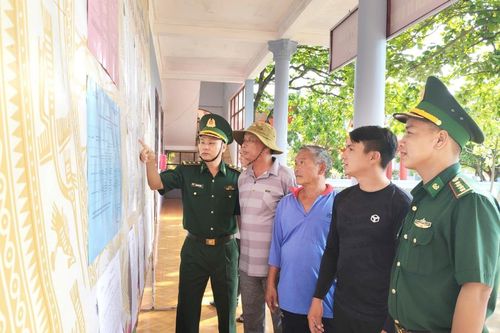Ngư dân tập trung về đảo Trường Sa Lớn trước ngày bỏ phiếu