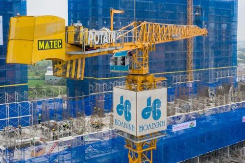 Căn hộ TPHCM tiếp tục tăng giá, bất động sản Hà Nội phân hóa