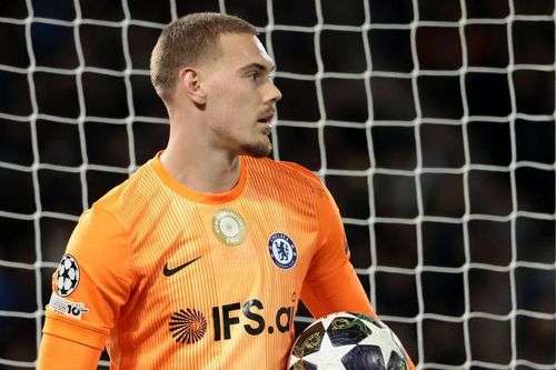 Thêm pha xử lý thảm họa của thủ môn ở knock-out Champions League