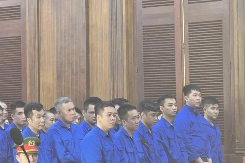 Gen Z cầm đầu đường dây tàng trữ vũ khí 'nóng' lĩnh án 15 năm tù