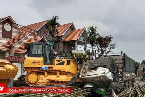 Va chạm xe đầu kéo trên QL1 qua Quảng Ngãi, phụ xe tử vong tại chỗ
