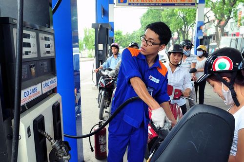 Giá xăng RON95 tăng trở lại, E5 giảm sau khi xả mạnh quỹ bình ổn