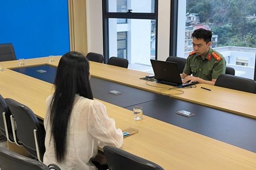 Đăng tin mang vàng đã mua tích trữ đi bán mới phát hiện vàng giả, một phụ nữ bị xử phạt