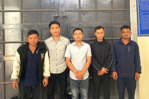 Phê chuẩn khởi tố bị can đối với 6 đối tượng đánh bạc