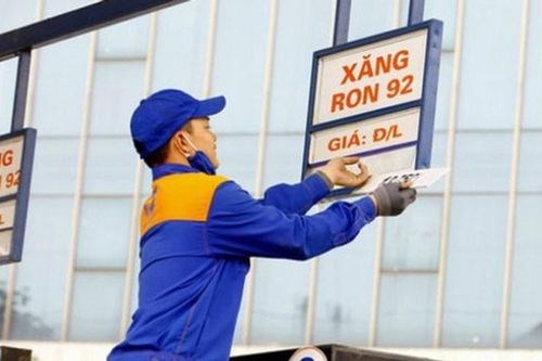 Giá xăng giảm gần 4.000 đồng/lít, dầu hỏa giảm gần 8.000 đồng từ 22h ngày 11/3