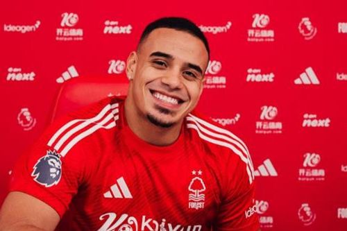 Chuyển nhượng 12/3: MU săn 'đá tảng' Murillo, Arsenal cạnh tranh Tino Livramento và Julian Brandt