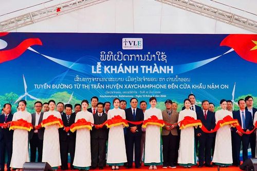 Đoàn đại biểu tỉnh Nghệ An dự lễ khánh thành tuyến đường Si Sổm Phon - Lo Văn Xay (CHDCND Lào)
