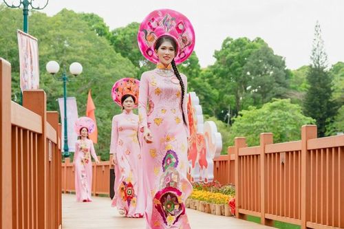 Dàn thí sinh Hoa hậu Doanh nhân Việt Nam quảng bá hình ảnh điểm đến Gia Lai