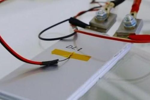 Giải mã 'siêu pin' sạc 5 phút, giữ điện gần như tuyệt đối sau 10 ngày