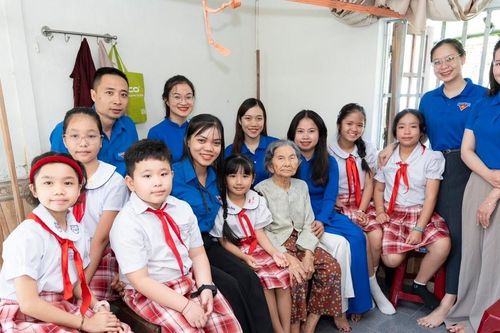Tuổi trẻ Đà Nẵng nối dài mạch nguồn tri ân