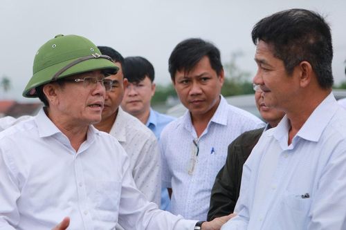 Quyết liệt đẩy nhanh tiến độ các dự án giao thông kết nối phía tây thành phố