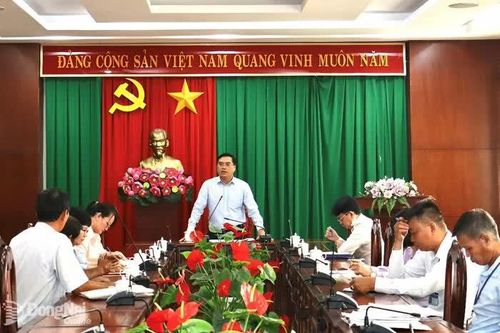 Lãnh đạo phường Trấn Biên tiếp công dân bị thu hồi đất