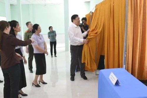 Đồng chí Phạm Thành Ngại kiểm tra công tác chuẩn bị bầu cử tại các phường Gò Công, Long Thuận, Sơn Qui và Bình Xuân