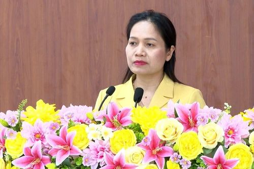 Ứng cử viên ĐBQH khóa XVI tiếp xúc cử tri 5 xã phía Tây Gia Lai