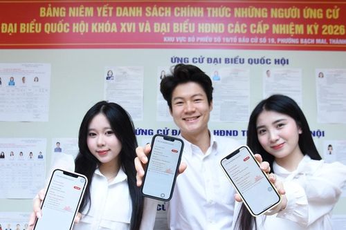 Hơn 1.800 cử tri trẻ Đại học Kinh tế Quốc dân háo hức, sẵn sàng lá phiếu chọn người xứng đáng để bầu