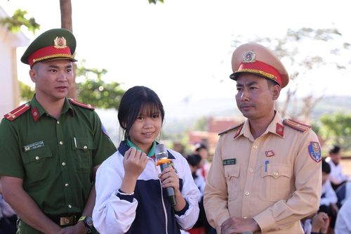 Lâm Đồng: Nâng cao ý thức chấp hành pháp luật giao thông cho học sinh