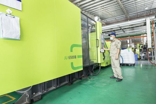 Sàn HoSE sắp đón thêm một cổ phiếu ngành nhựa