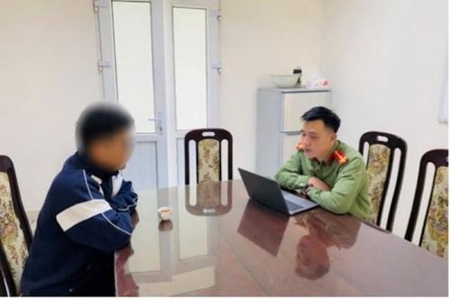 Nhân viên bán xe bị phạt vì loan tin thất thiệt 'mai kia xăng còn lên giá 40 nghìn'