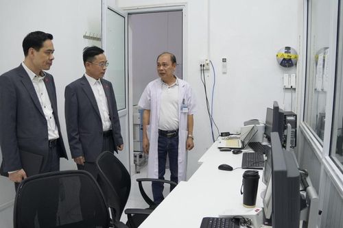 Đoàn công tác các bệnh viện Hà Nội làm việc tại Bệnh viện Đa khoa tỉnh