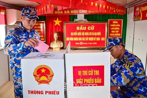 Bầu cử sớm trên thềm lục địa phía Nam