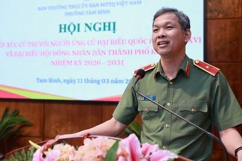 Thiếu tướng Tạ Văn Đẹp - Phó Giám đốc CATP tiếp xúc cử tri 2 phường Tam Bình và Dĩ An: Cam kết cùng người dân tháo gỡ các điểm nghẽn về dân sinh