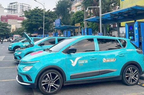 Thực hiện chủ trương 'xanh hóa' taxi Thủ đô: Doanh nghiệp đồng thuận, mong được đồng hành