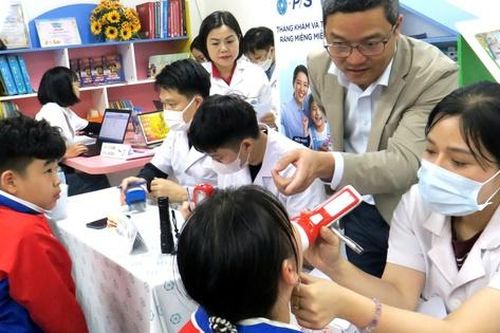 Tỷ lệ sâu răng ở trẻ em Việt Nam chạm mức 90%: Bác sĩ nha khoa khuyên gì?