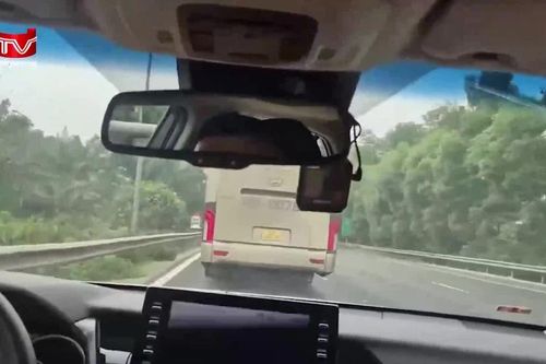 Xử phạt lái xe khách cản trở đoàn xe ưu tiên