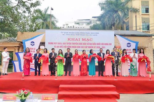 Thái Nguyên trưng bày hơn 1.000 tư liệu tuyên truyền bầu cử
