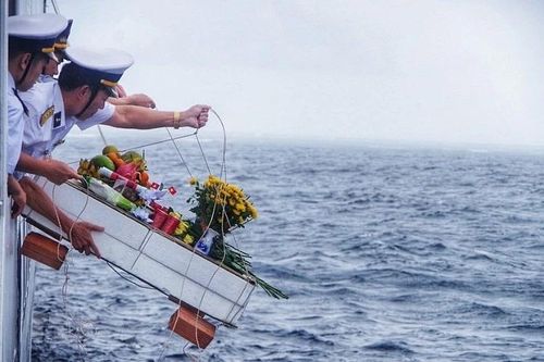38 năm vang mãi lời thề giữa đảo
