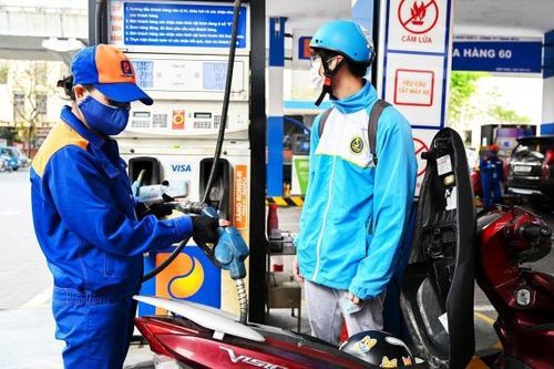 Tiếp tục điều chỉnh giá xăng, dầu