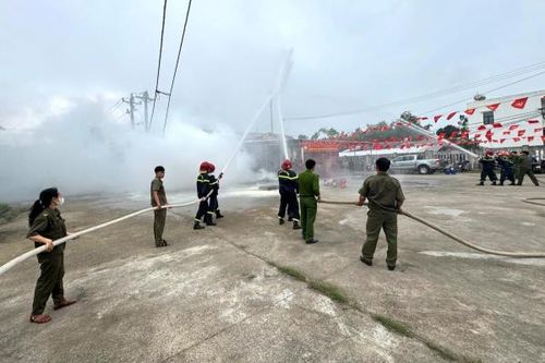 Quảng Ngãi thực tập phương án chữa cháy phục vụ bầu cử