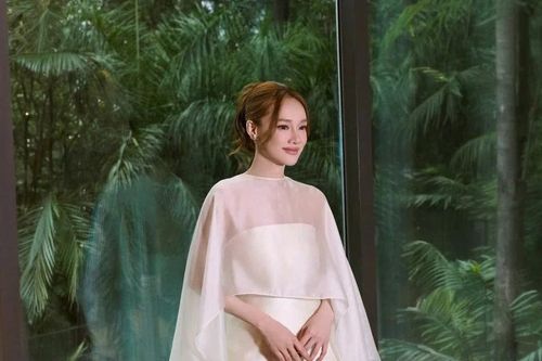 Bất ngờ vóc dáng thon gọn của Nhã Phương sau 1 tháng sinh con